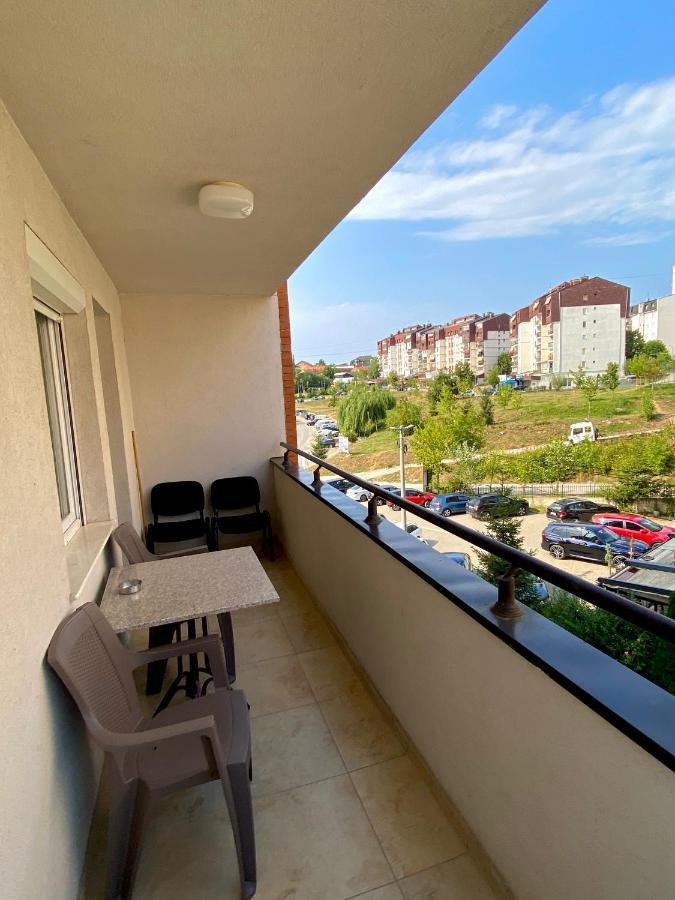 Gray Apartment 1 Prishtinë Ngoại thất bức ảnh