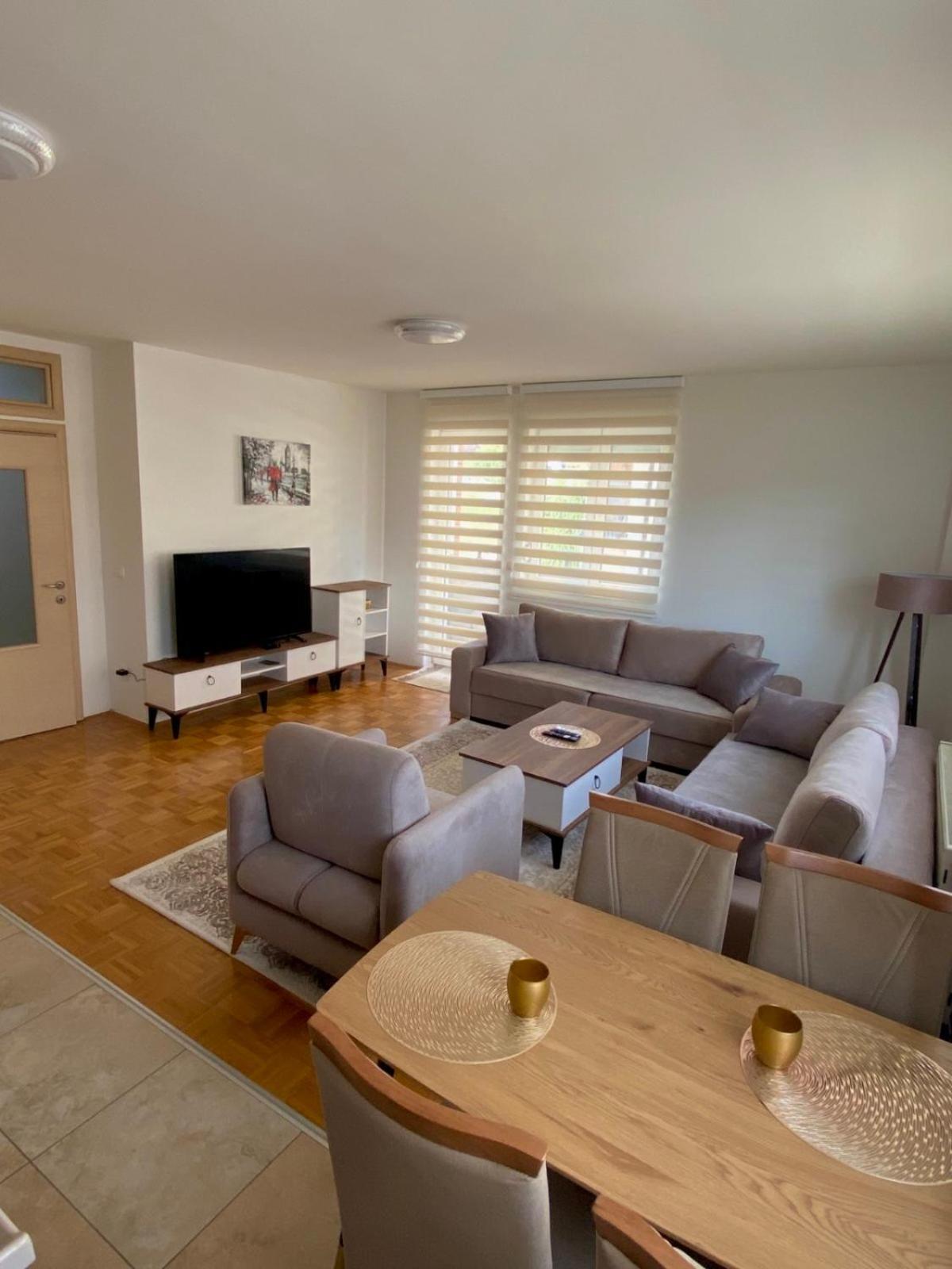 Gray Apartment 1 Prishtinë Ngoại thất bức ảnh