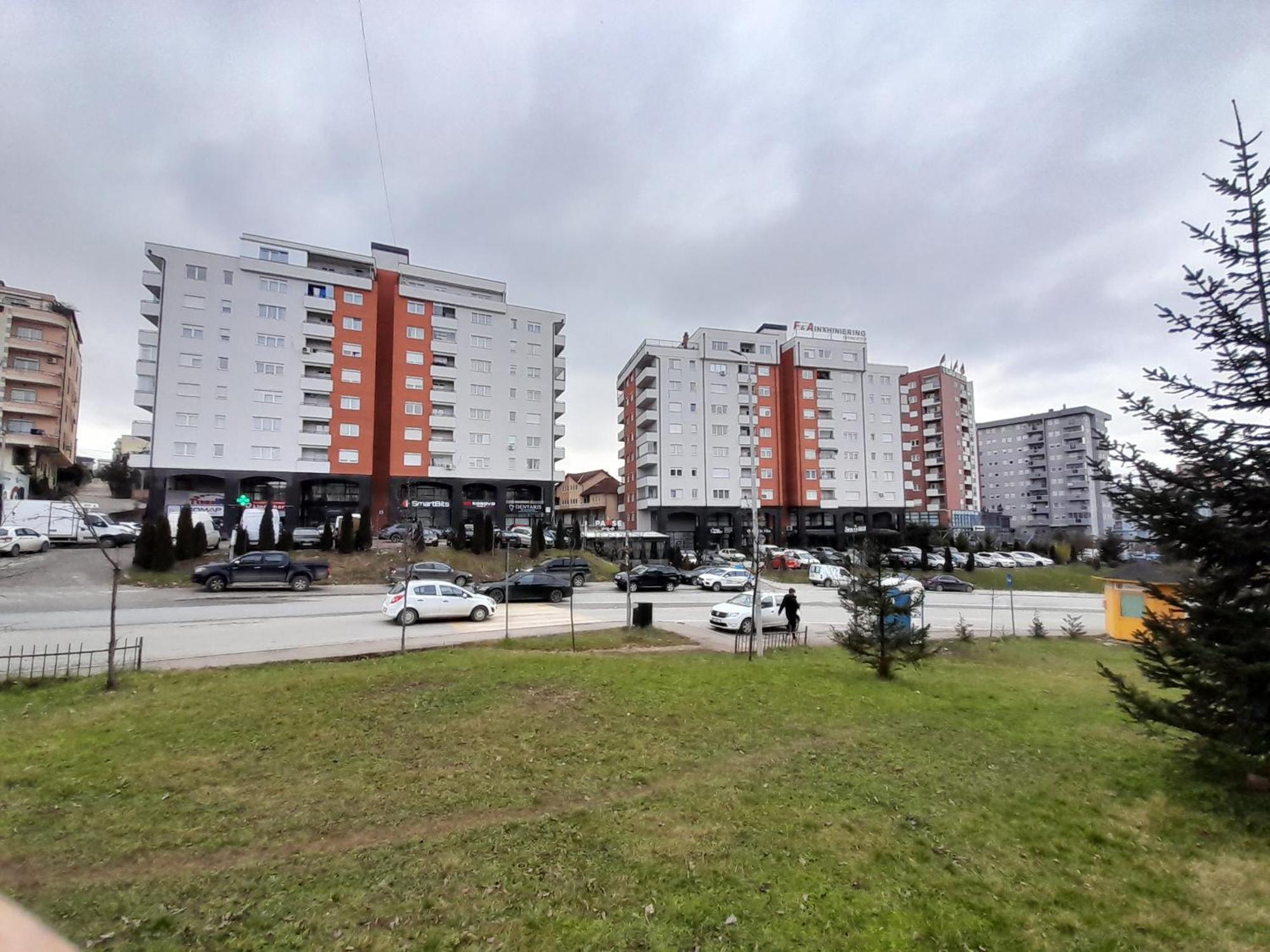 Gray Apartment 1 Prishtinë Ngoại thất bức ảnh