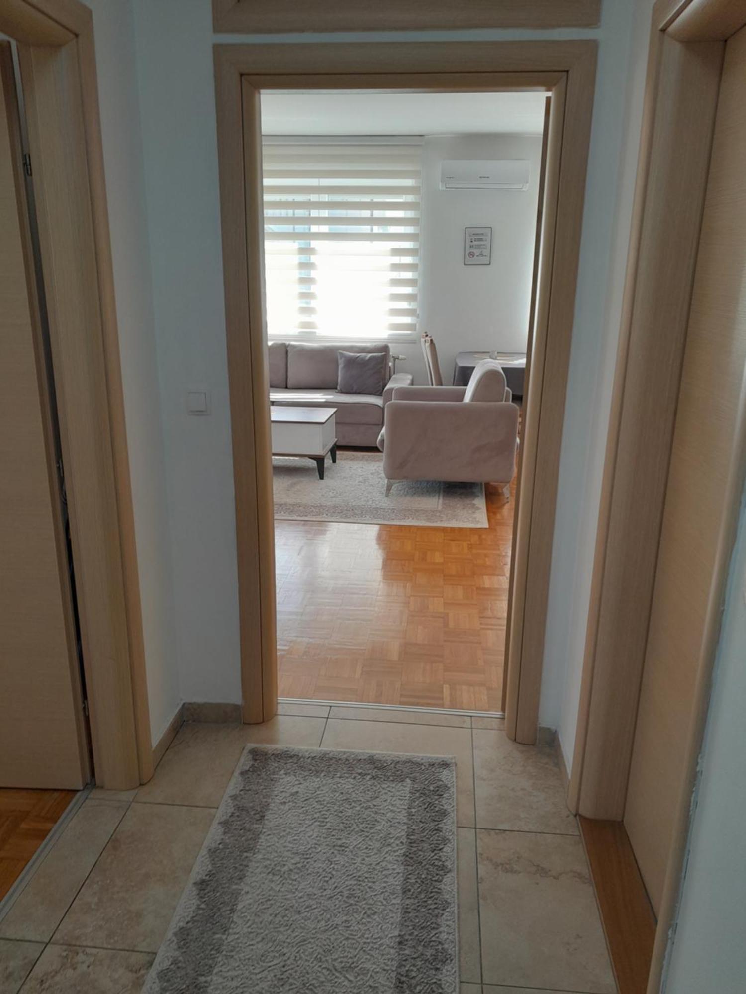 Gray Apartment 1 Prishtinë Ngoại thất bức ảnh